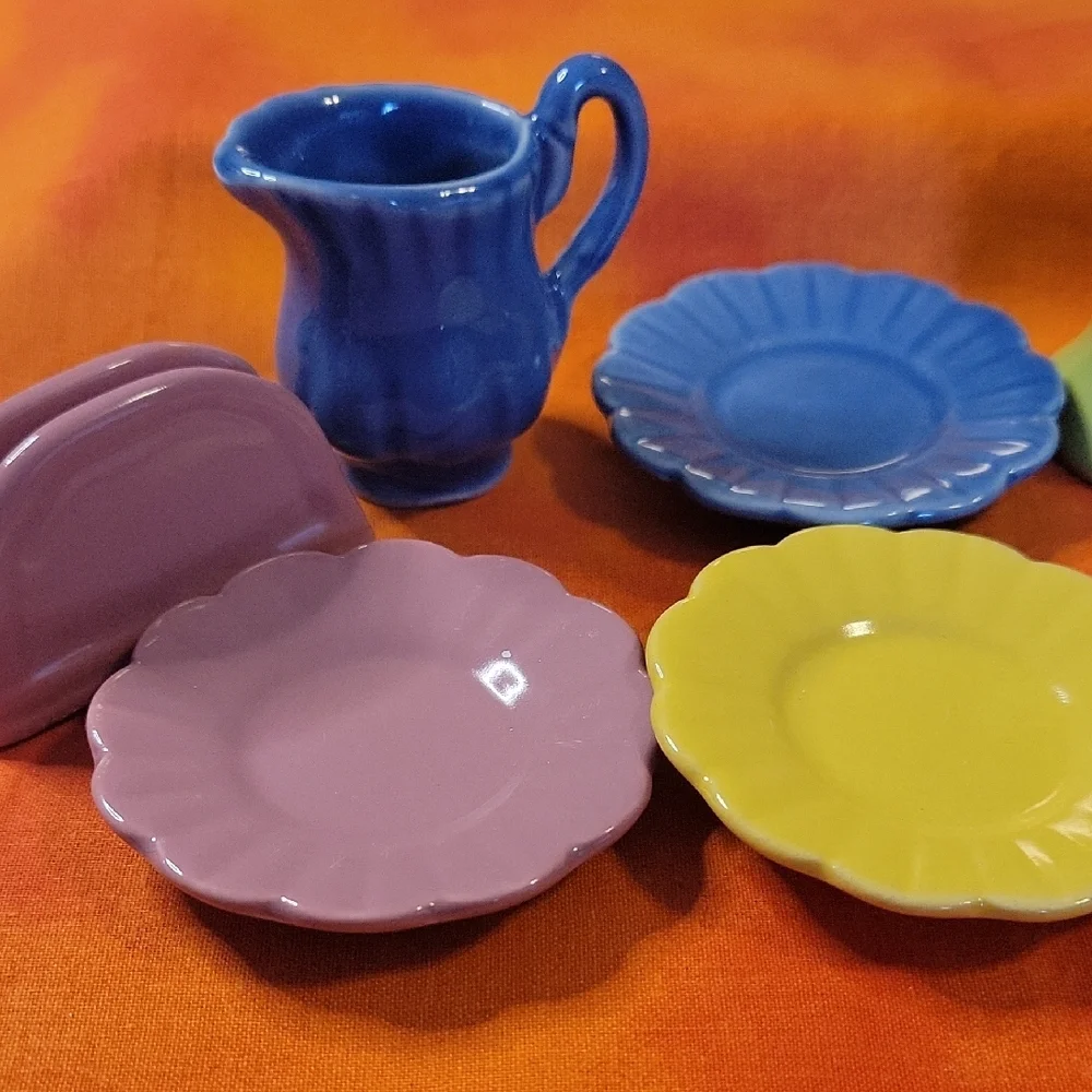 Vintage Frenzy Colorful Miniature Ceramic Kids Dish 8 Pieces